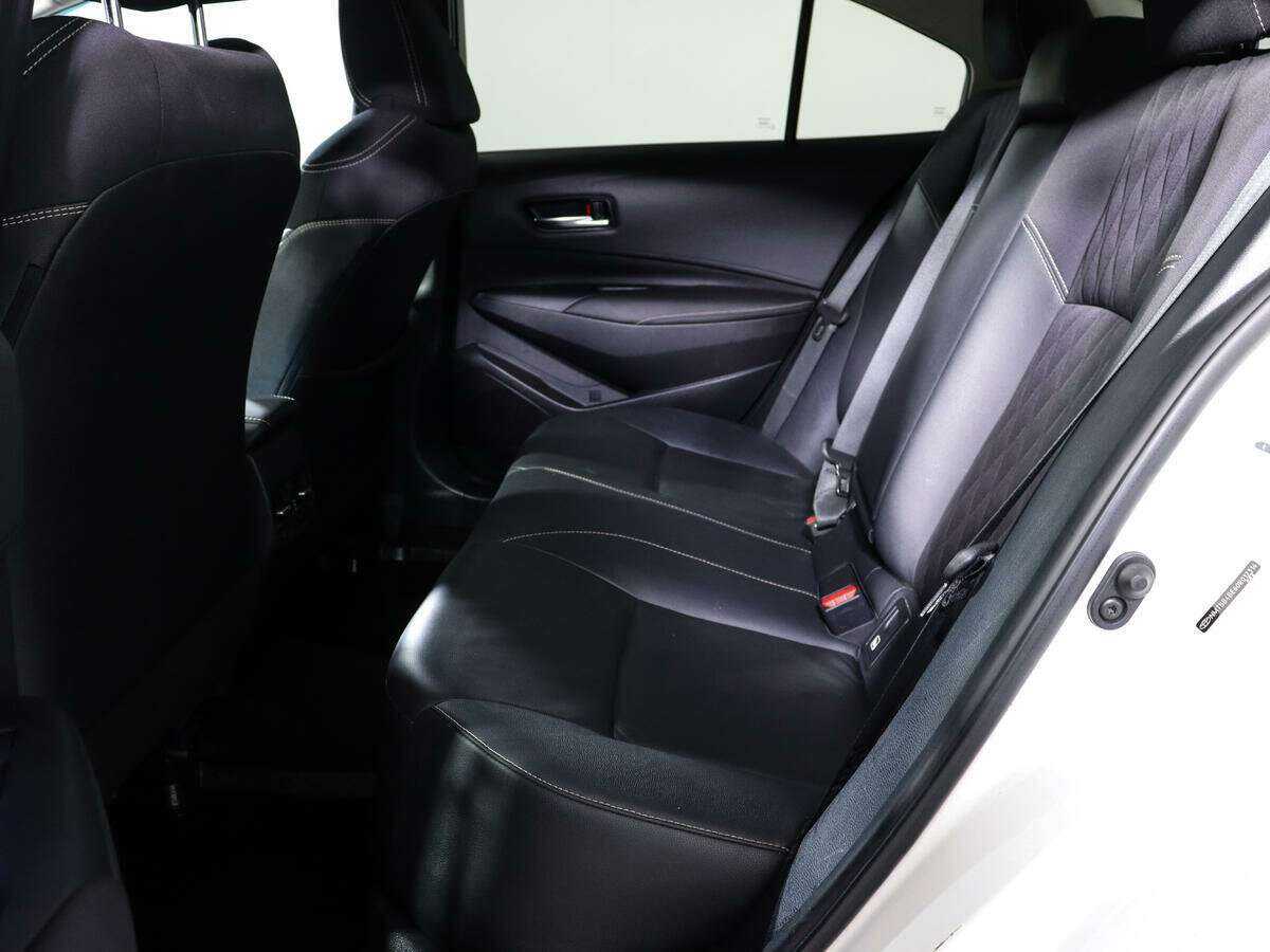 Б/У Тойота Королла 2019 года. Фото: #6