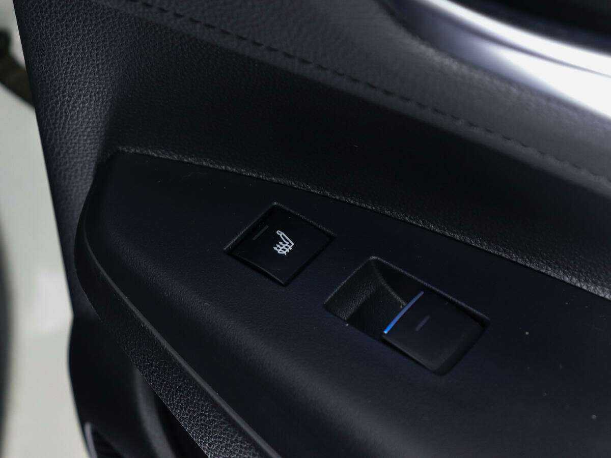 Б/У Тойота Королла 2019 года. Фото: #12