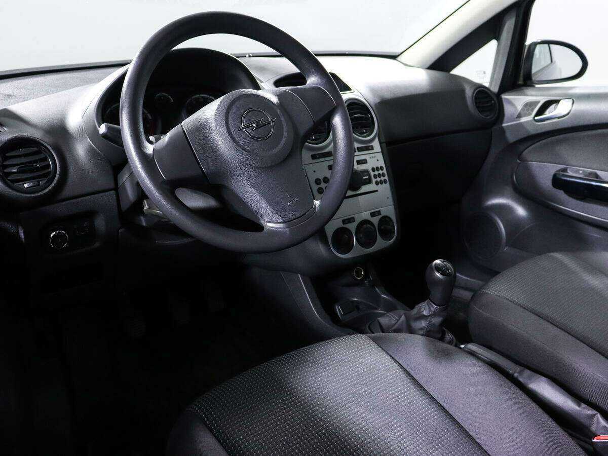 Б/У Опель Корса 2012 года. Фото: #11