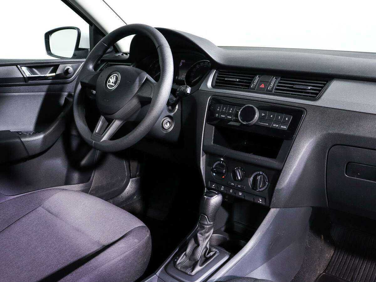 Б/У Шкода Рапид 2018 года. Фото: #7