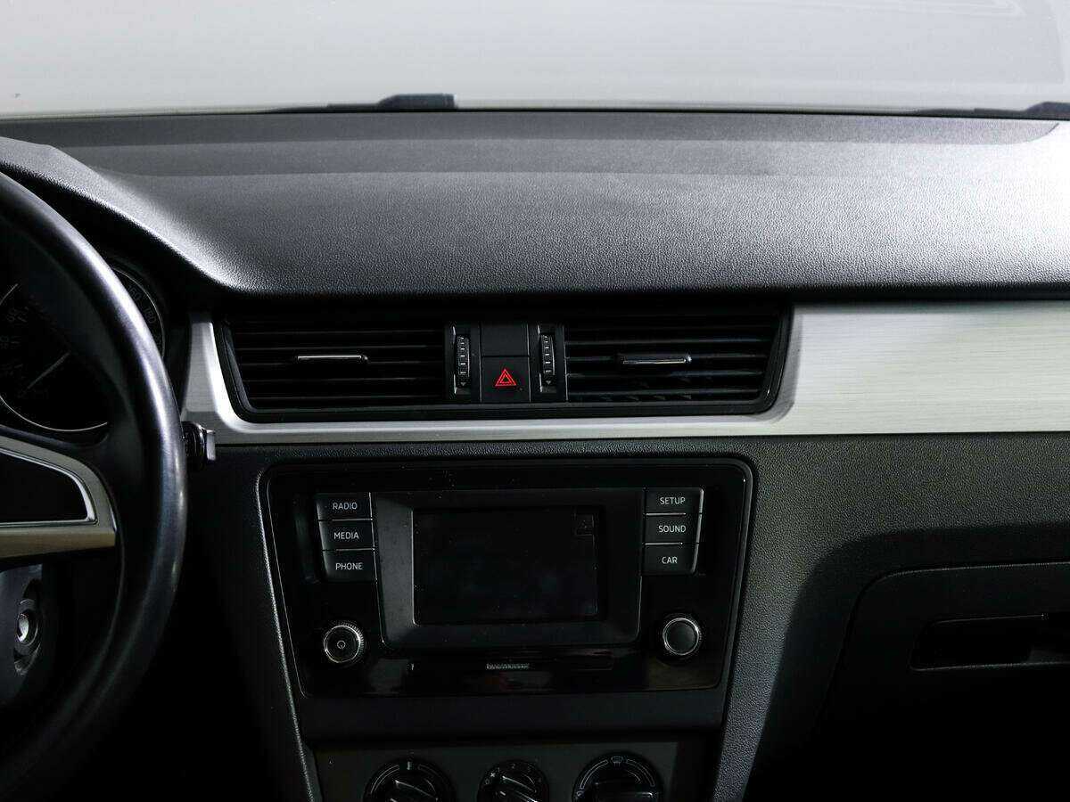 Б/У Шкода Рапид 2016 года. Фото: #9