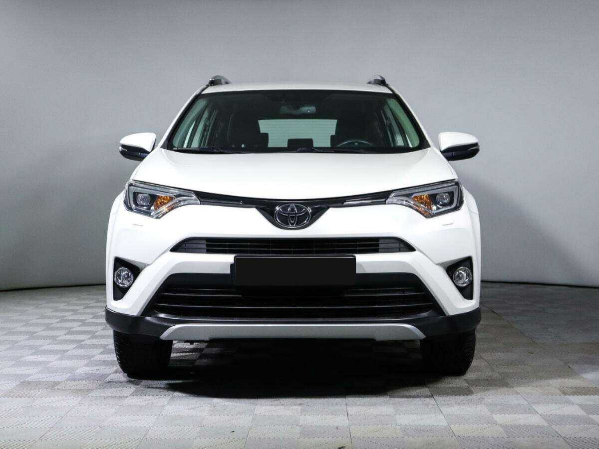Toyota RAV4 2017 года с пробегом. Фото: #1