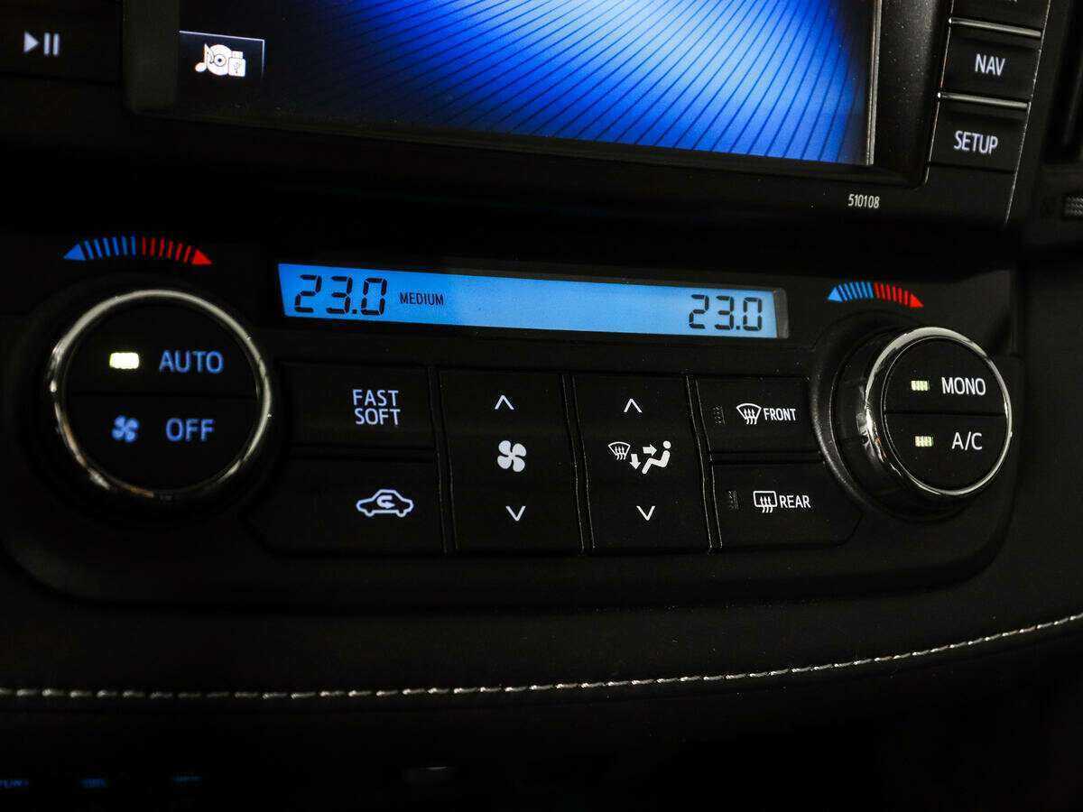 Toyota RAV4 2017 года с пробегом. Фото: #16