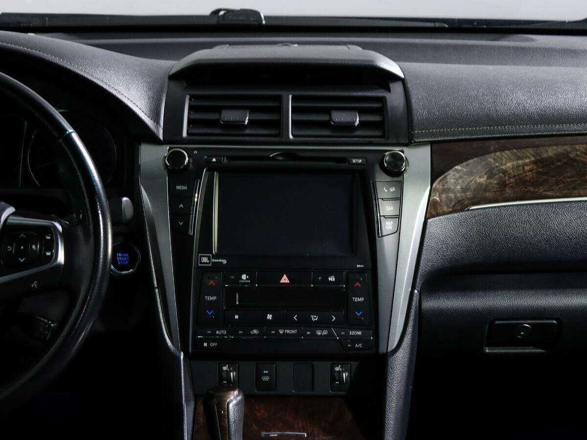 Б/У Тойота Камри 2017 года. Фото: #10