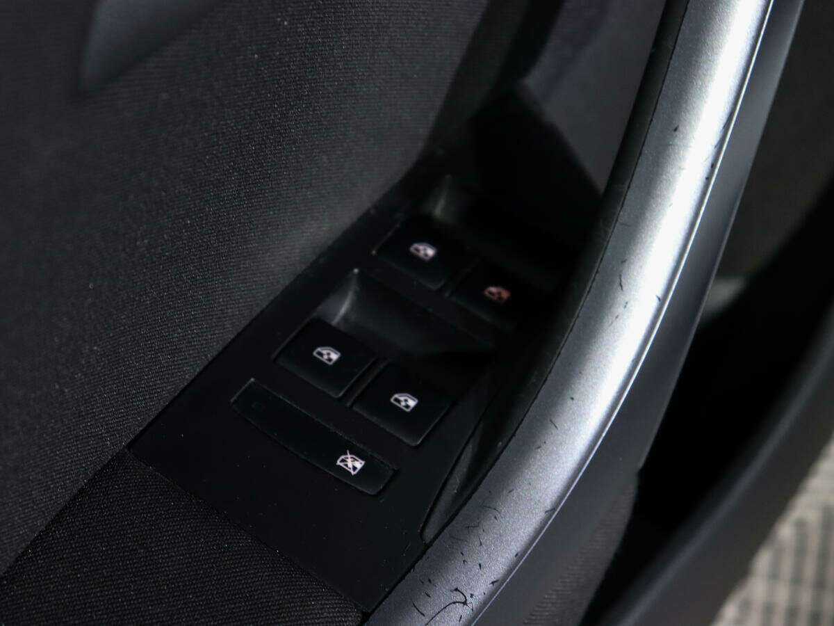 Б/У Опель Астра 2012 года. Фото: #13