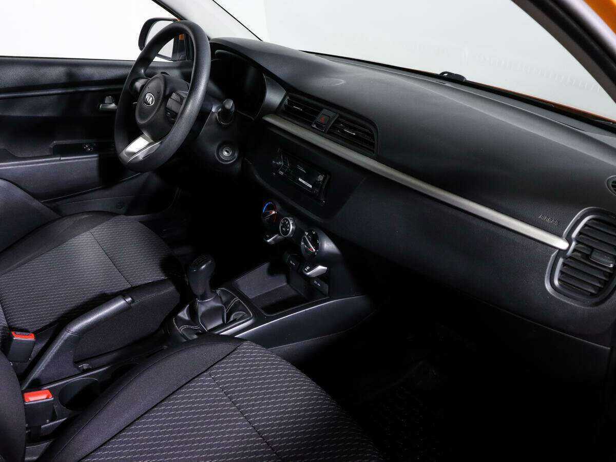 Б/У Киа Рио 2017 года. Фото: #6