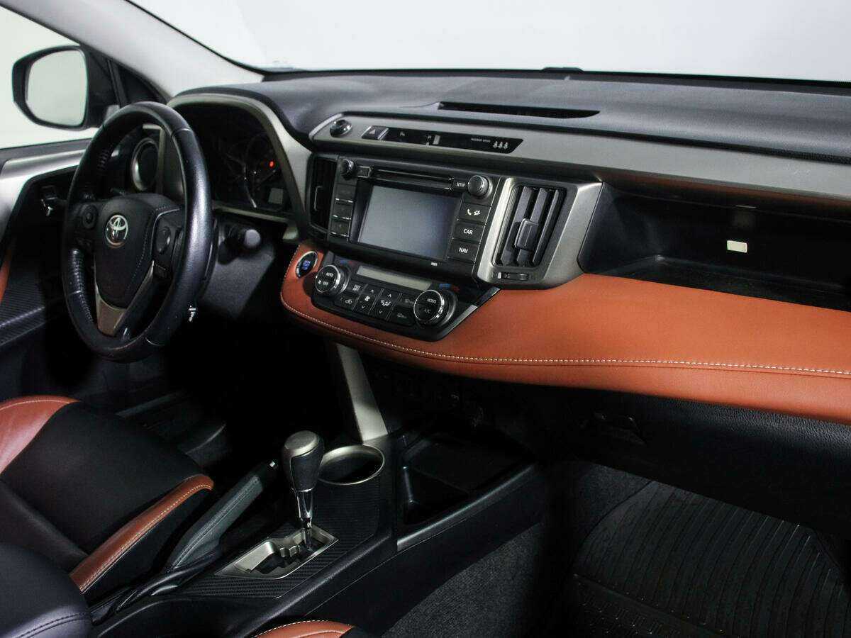 Б/У Тойота Рав4 2014 года. Фото: #5