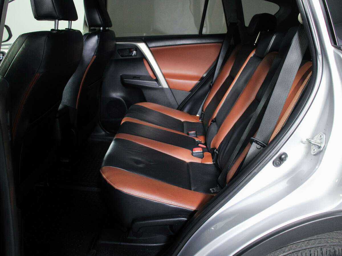 Б/У Тойота Рав4 2014 года. Фото: #6