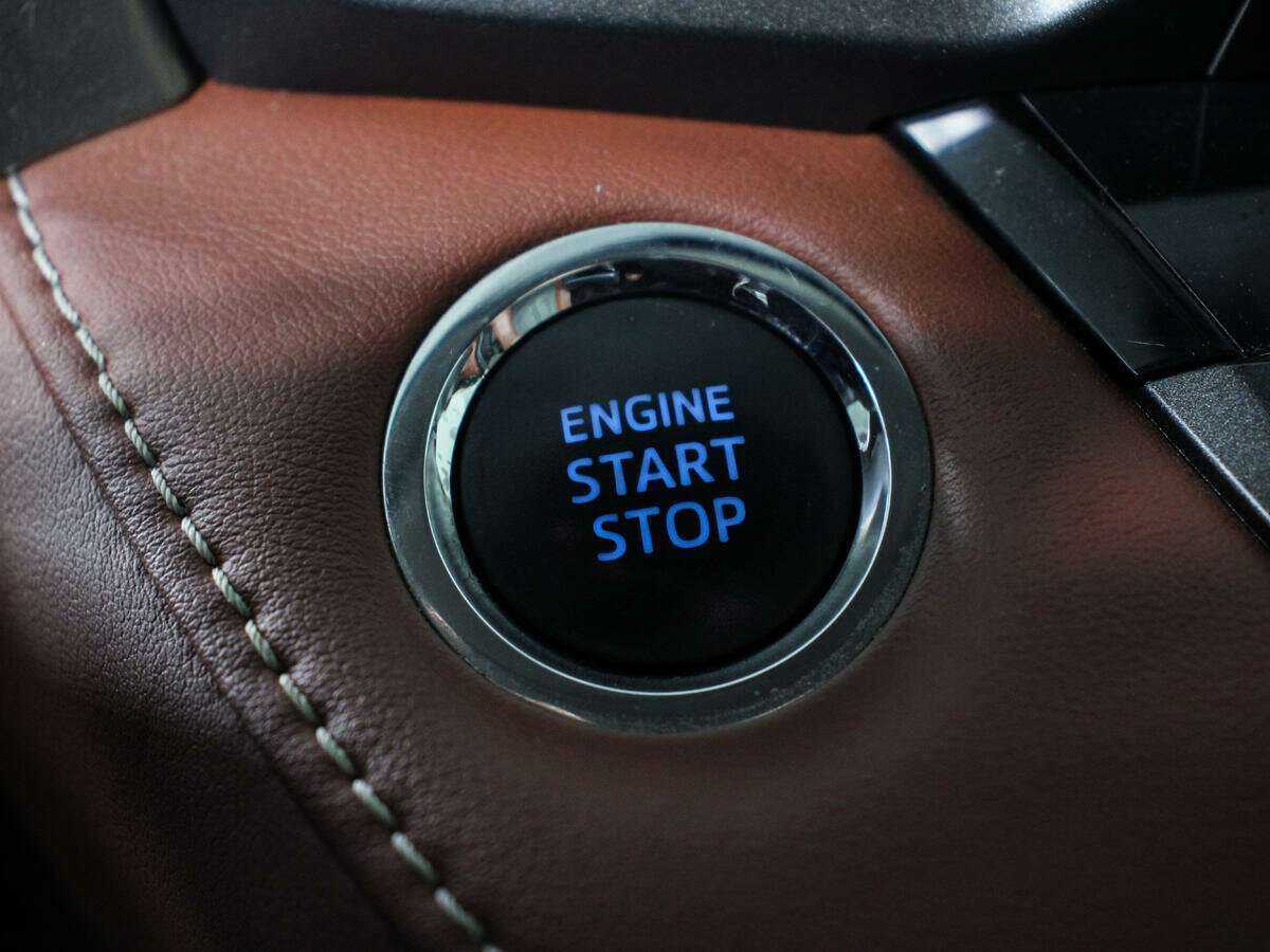 Б/У Тойота Рав4 2014 года. Фото: #15