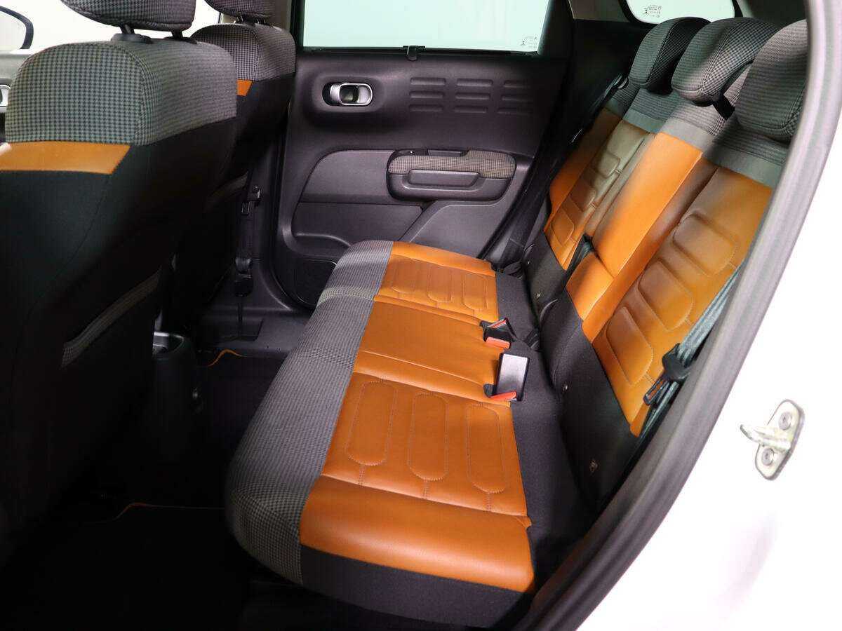 Б/У Ситроен Ц3 Эйркросс 2017 года. Фото: #8