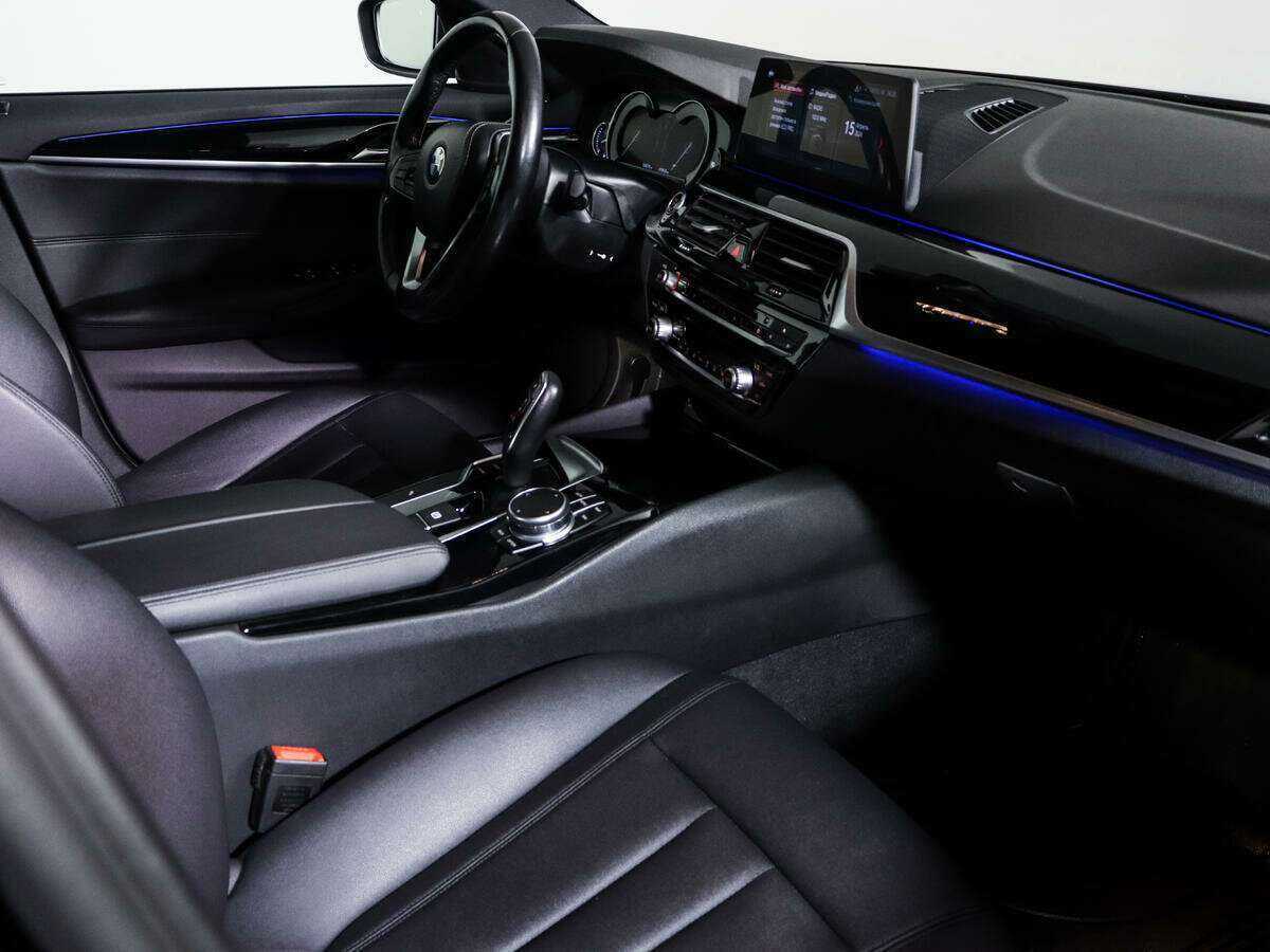 BMW 5 серии 2017 года с пробегом. Фото: #8