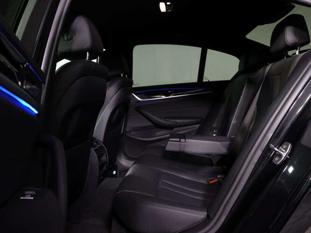 BMW 5 серии 2017 года с пробегом. Фото: #9