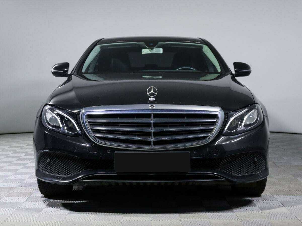 Mercedes-Benz E-Класс 2019 года с пробегом. Фото: #1