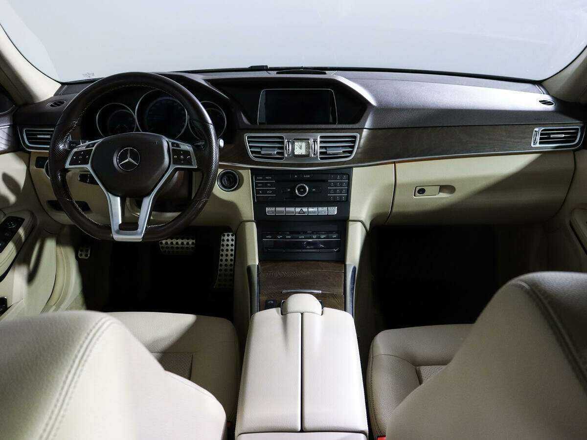 Mercedes-Benz E-Класс 2015 года с пробегом. Фото: #9