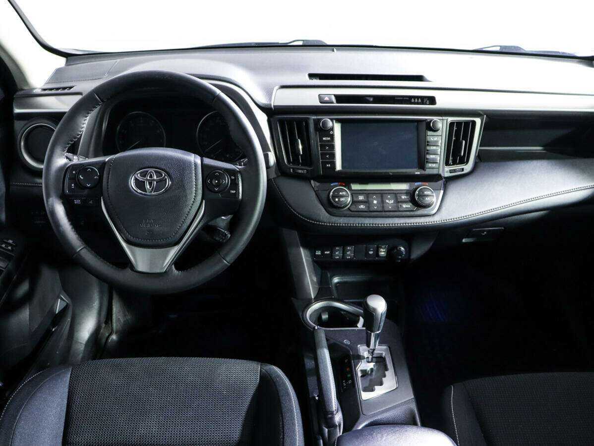 Toyota RAV4 2017 года с пробегом. Фото: #10