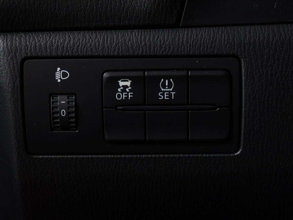 Б/У Мазда 3 2014 года. Фото: #15