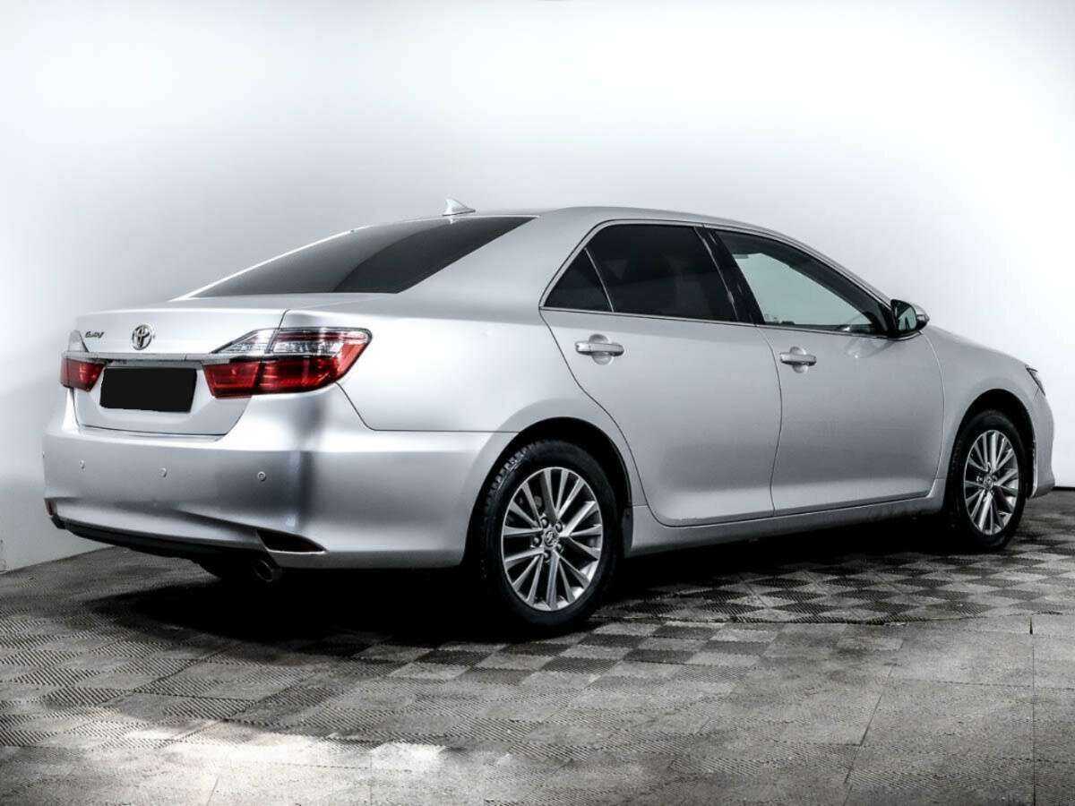 Б/У Тойота Камри 2018 года. Фото: #3