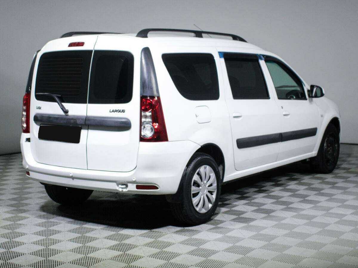 Б/У Лада (ВАЗ) Ларгус 2017 года. Фото: #4