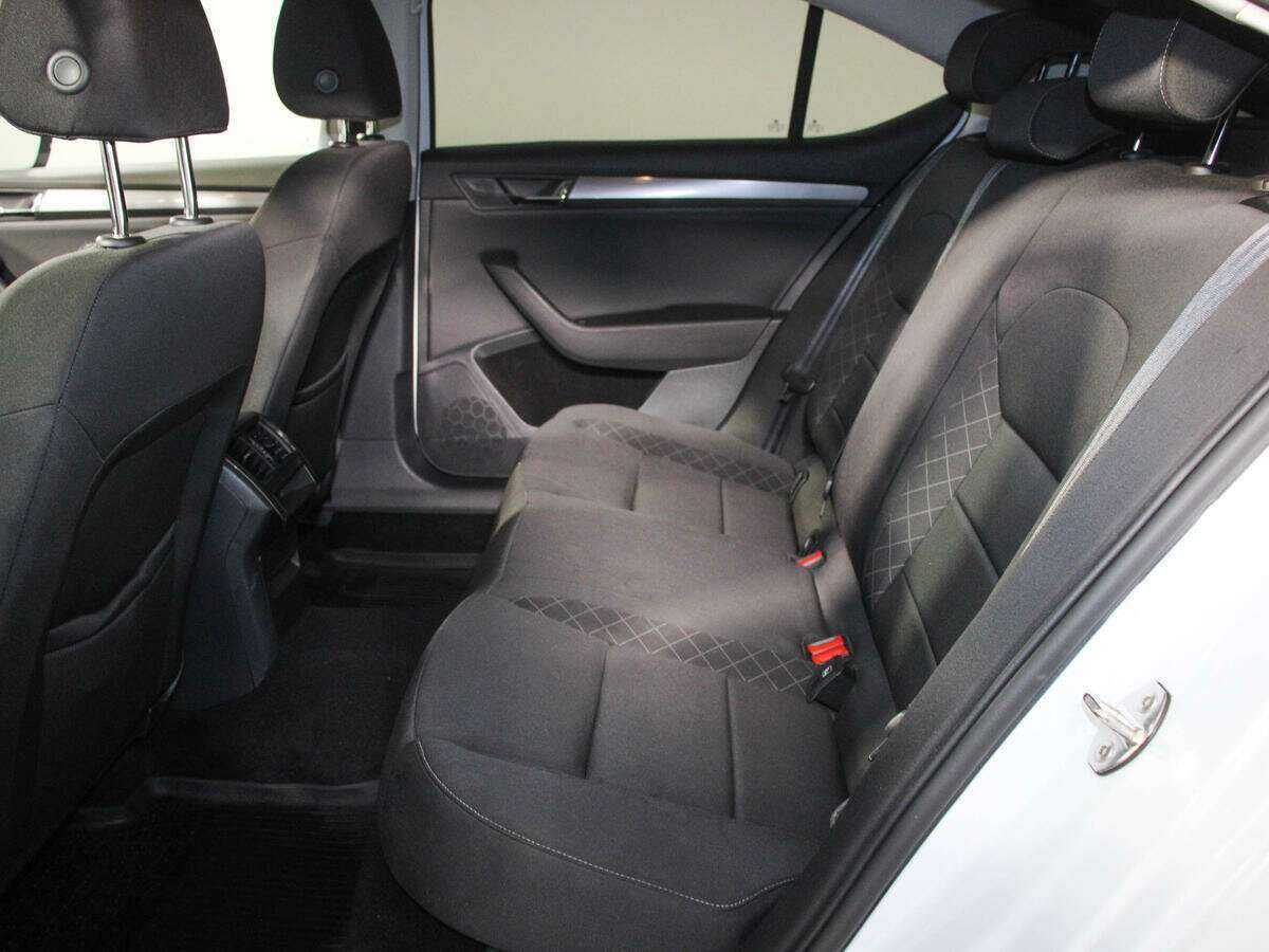 Б/У Шкода Суперб 2017 года. Фото: #6