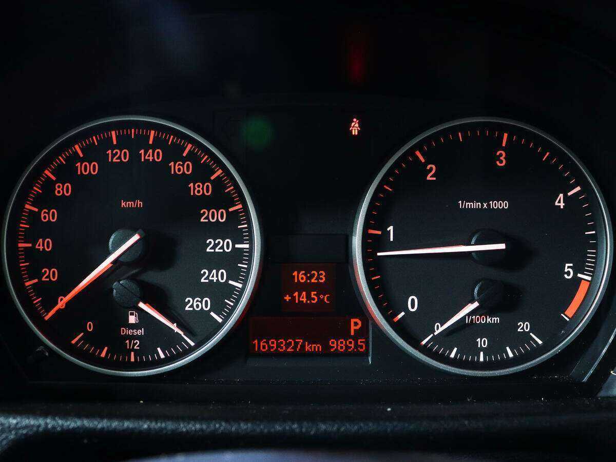 Б/У БМВ Икс1 2013 года. Фото: #10