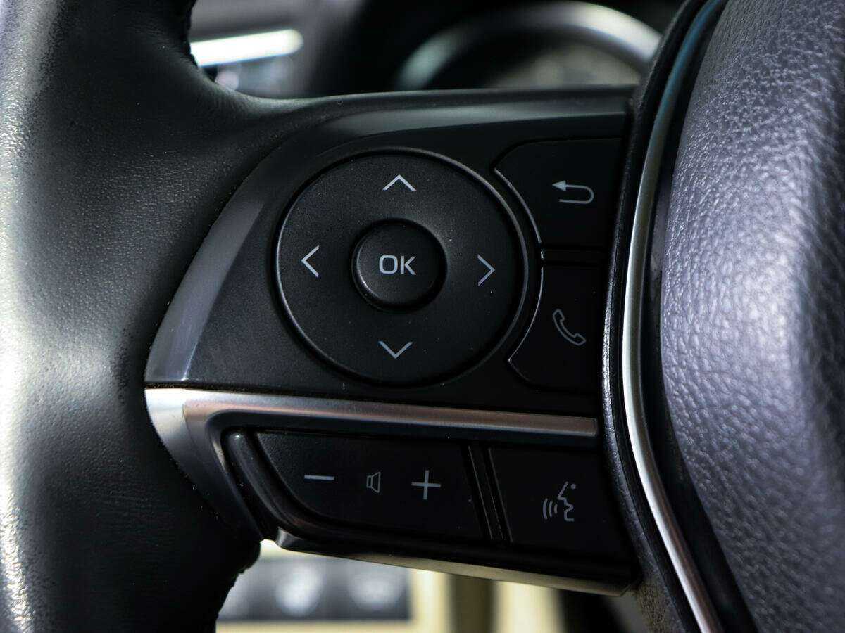 Toyota Camry 2020 года с пробегом. Фото: #17