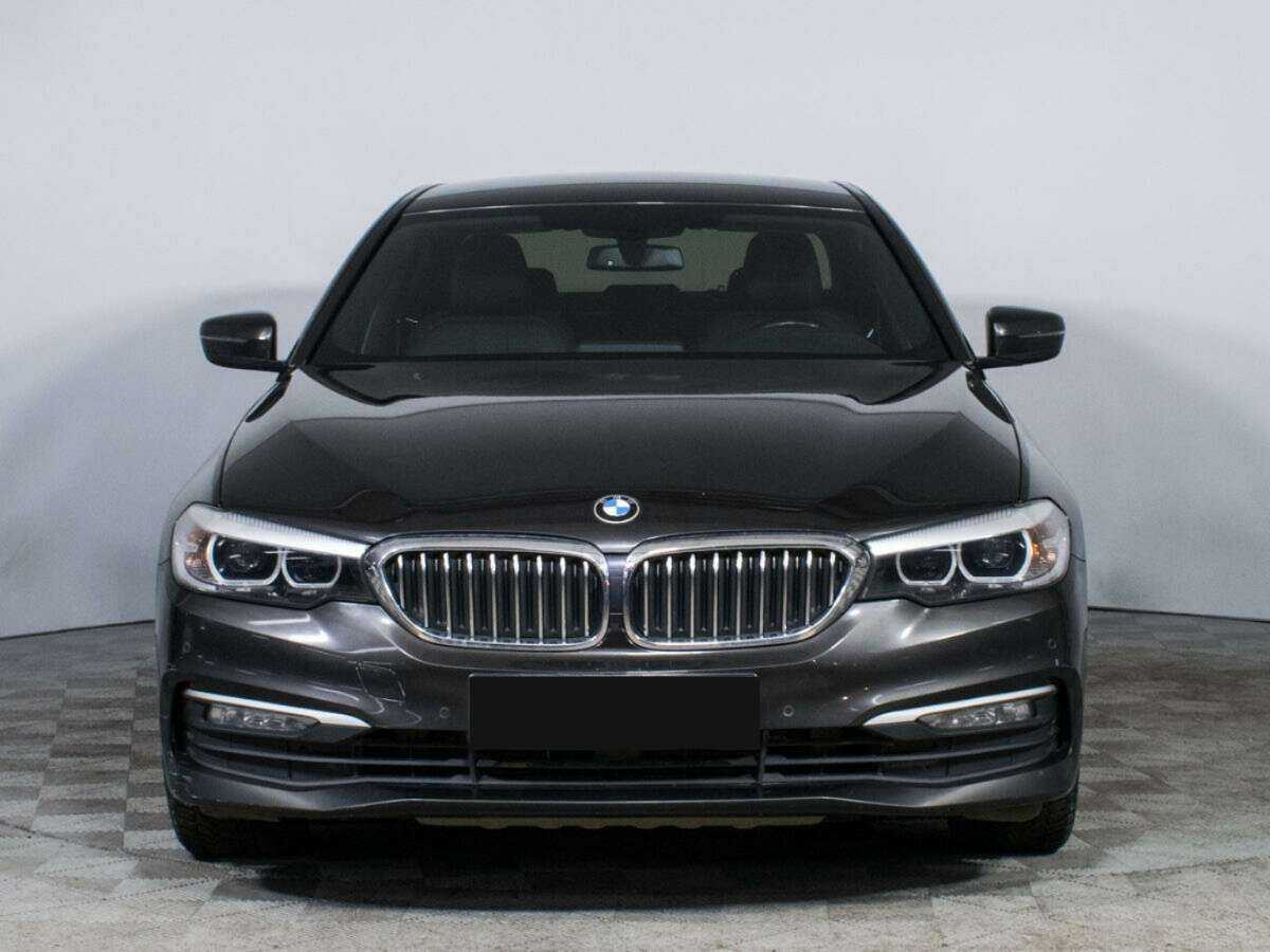 BMW 5 серии 2018 года с пробегом. Фото: #1