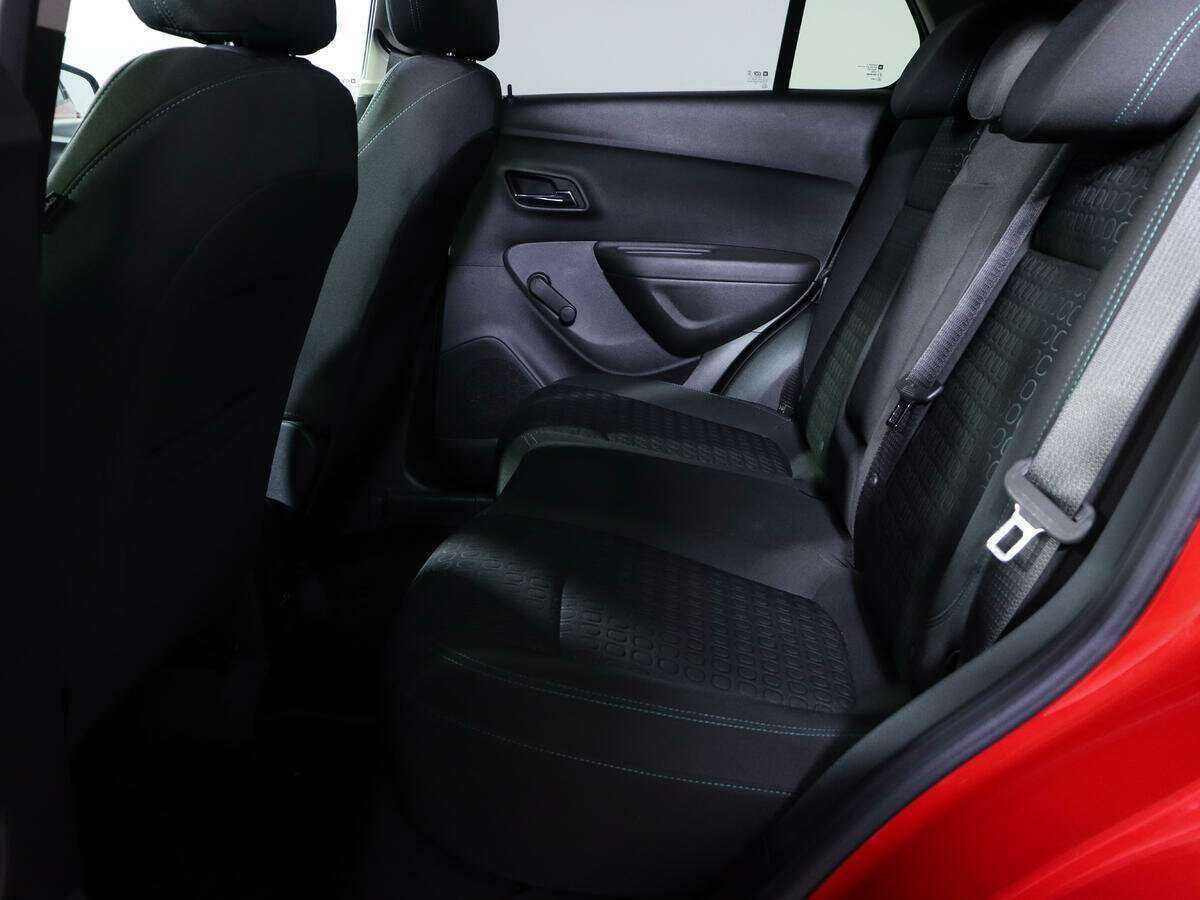 Б/У Шевроле Трэкер 2015 года. Фото: #8