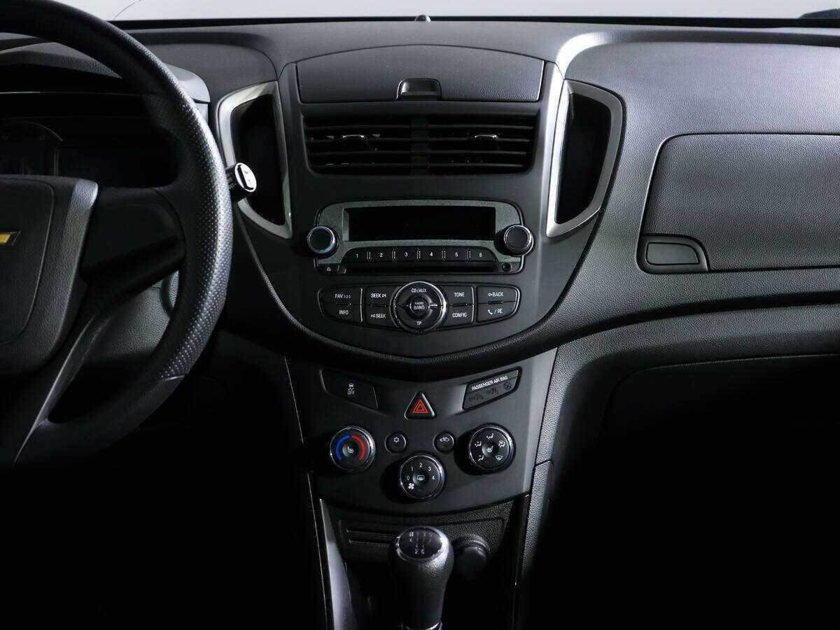 Б/У Шевроле Трэкер 2015 года. Фото: #11