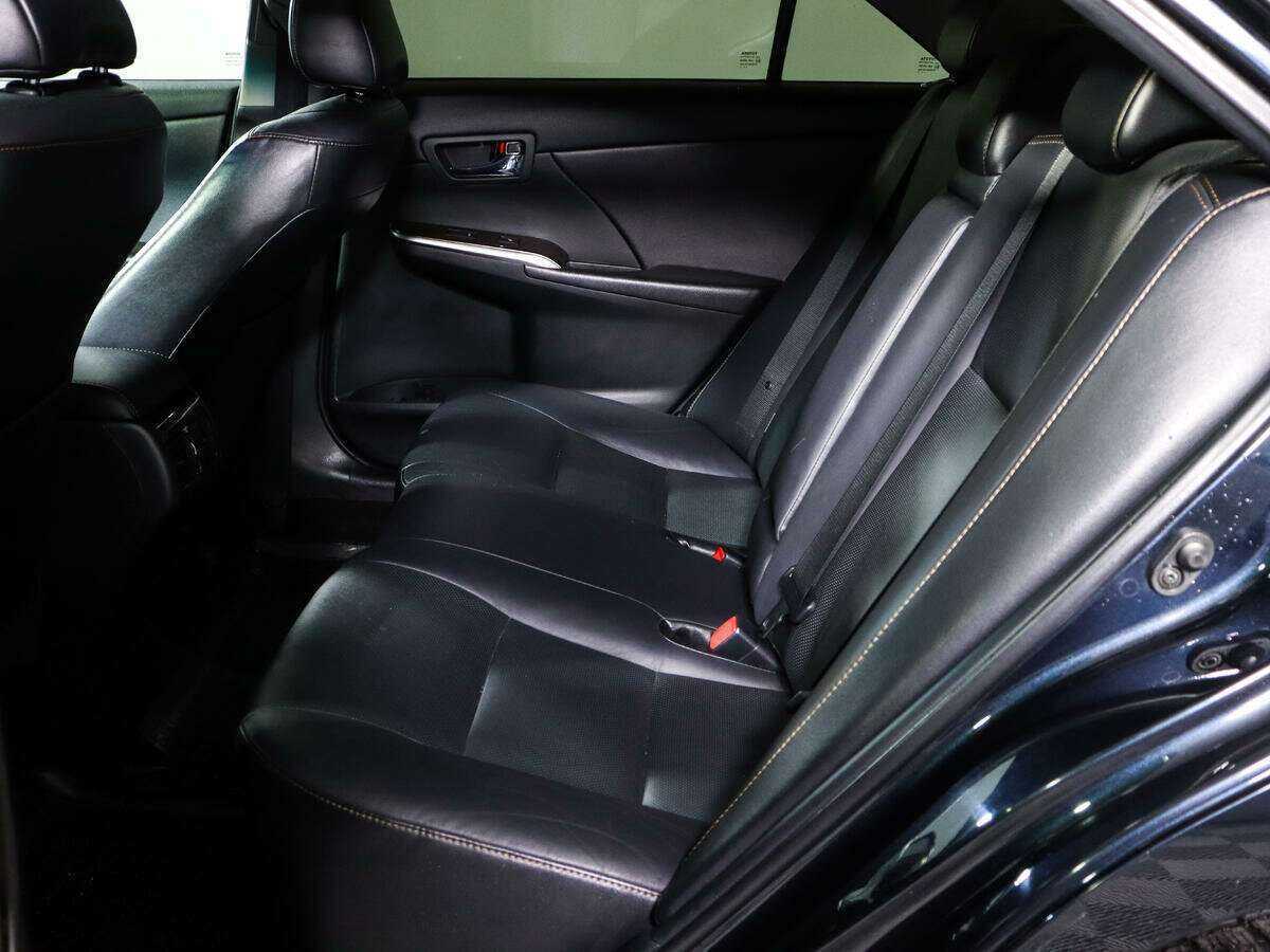 Б/У Тойота Камри 2017 года. Фото: #9