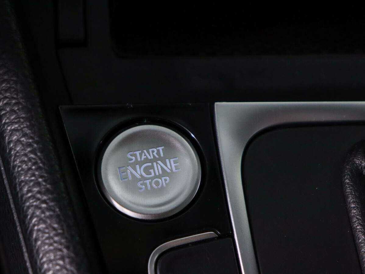 Б/У Фольксваген Гольф 2013 года. Фото: #14