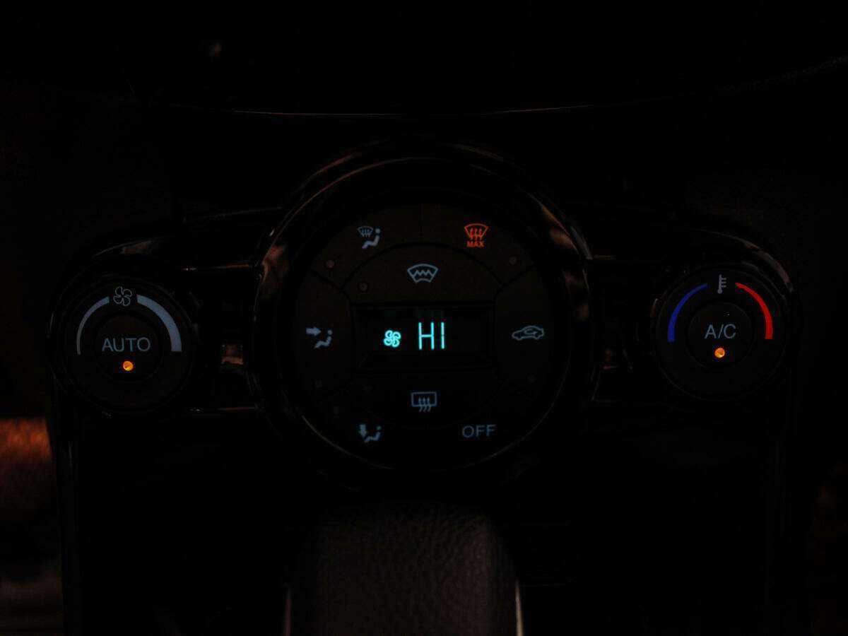 Б/У Форд Фиеста 2015 года. Фото: #15