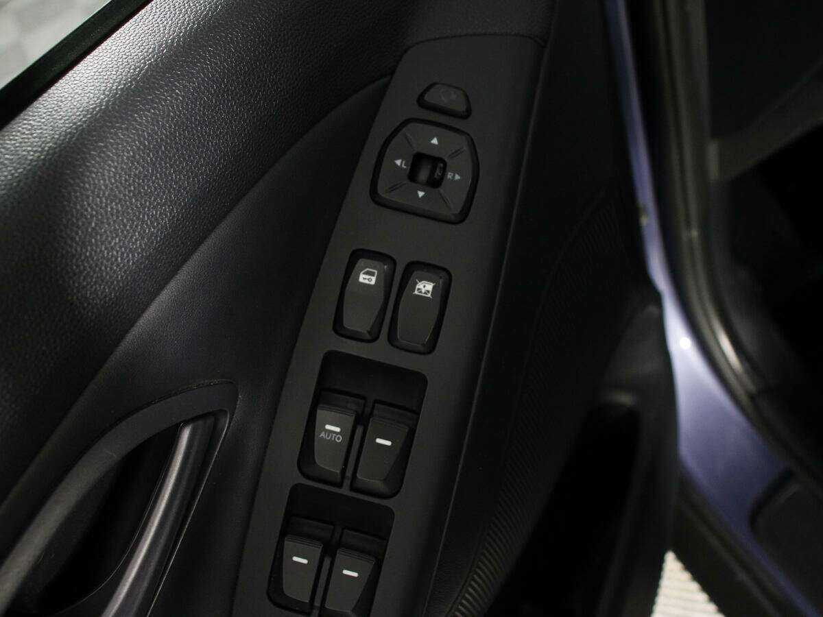 Б/У Хендай ай-икс35 2013 года. Фото: #12