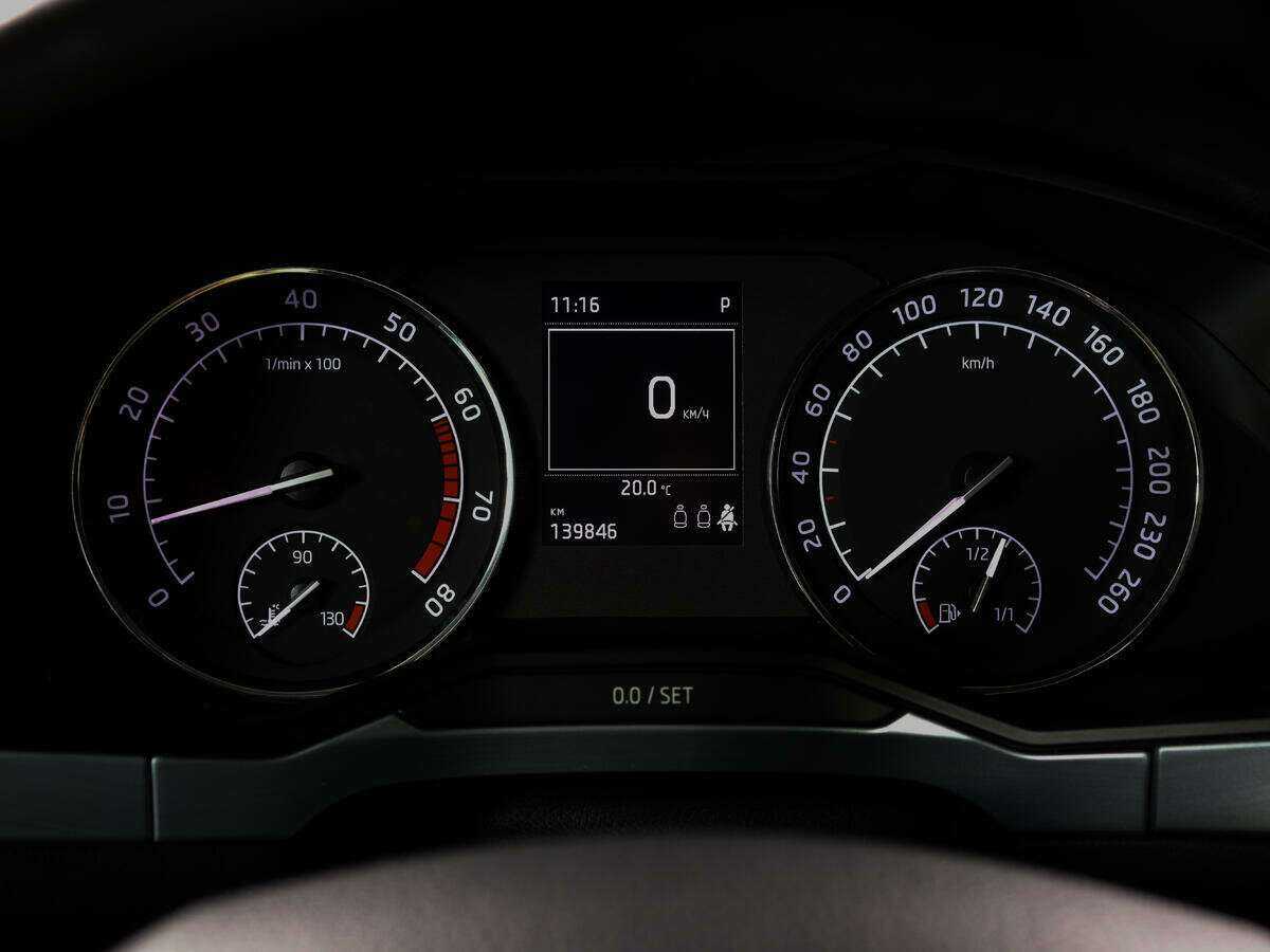 Б/У Шкода Суперб 2015 года. Фото: #9