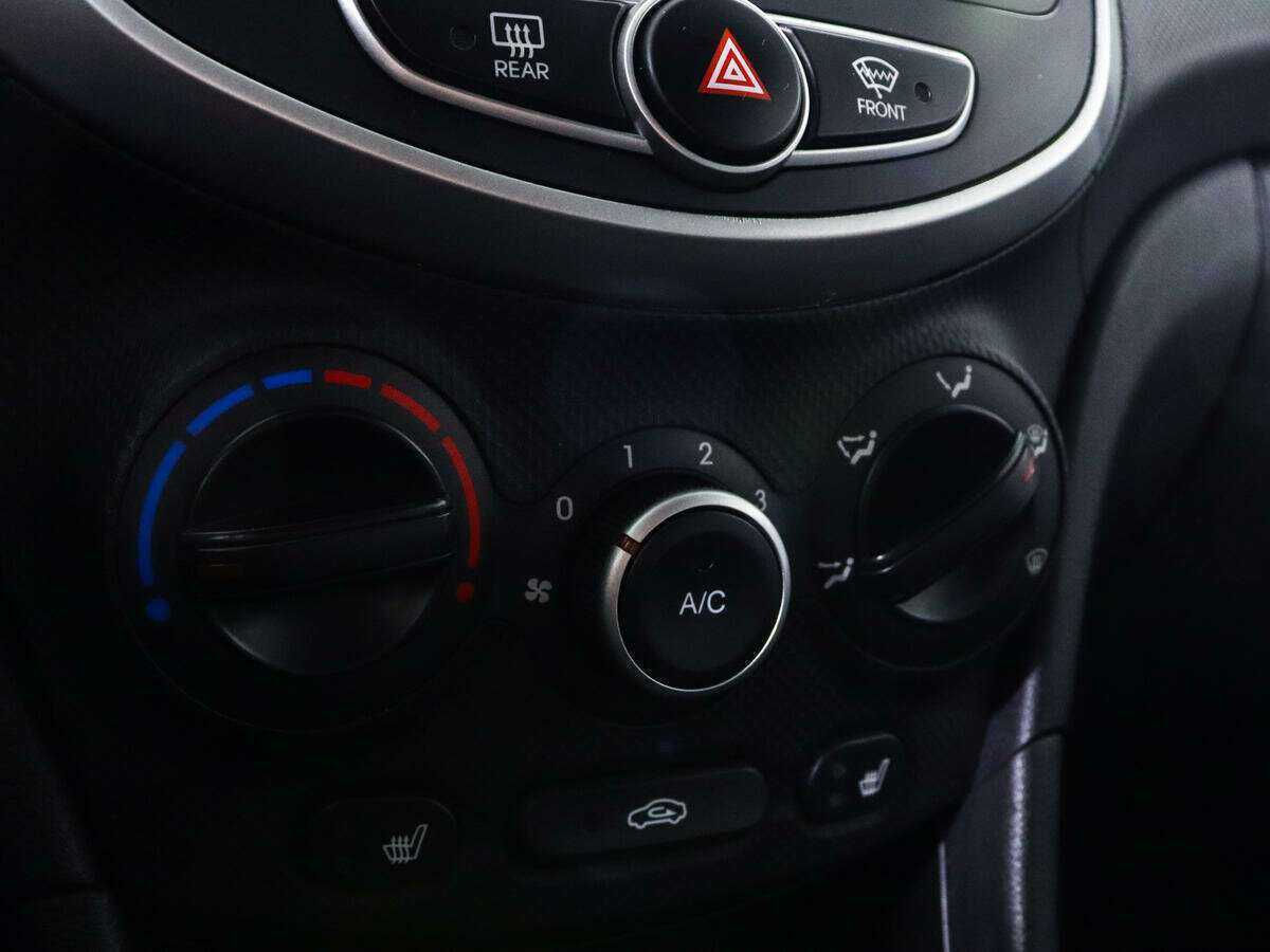 Б/У Хендай Солярис 2013 года. Фото: #13