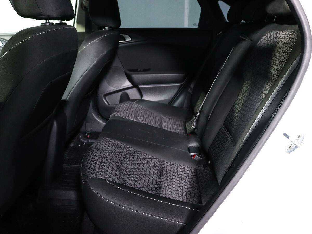 Б/У Киа Сид 2018 года. Фото: #7