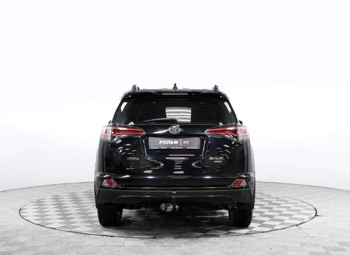 Toyota RAV4 2019 года с пробегом. Фото: #4