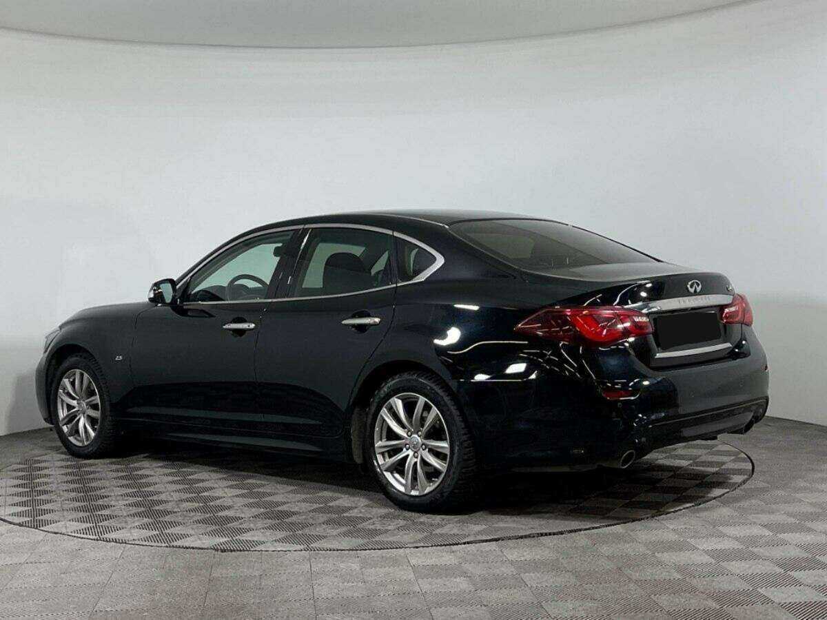 Infiniti Q70 2016 года с пробегом. Фото: #6