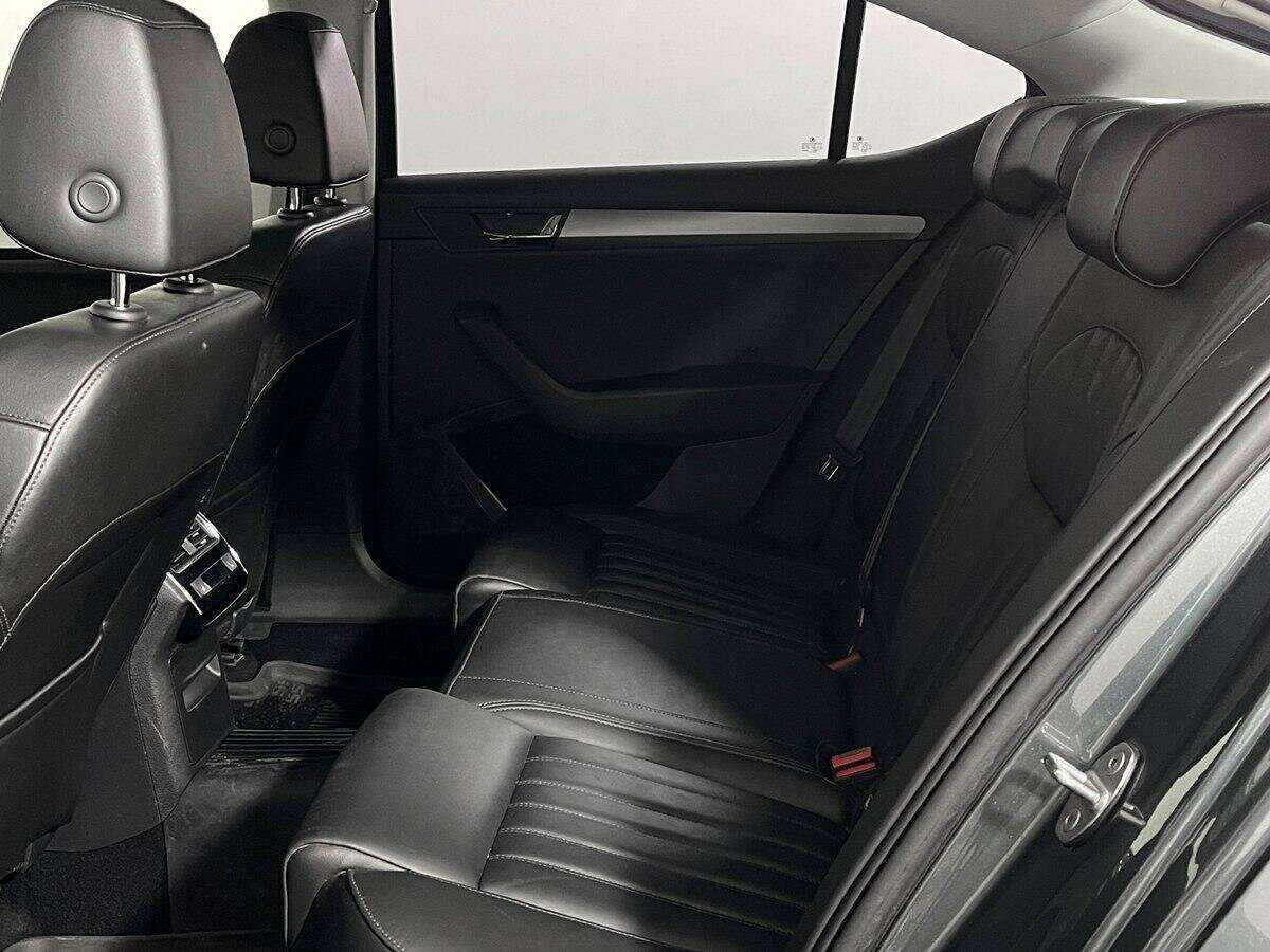 Б/У Шкода Суперб 2017 года. Фото: #8