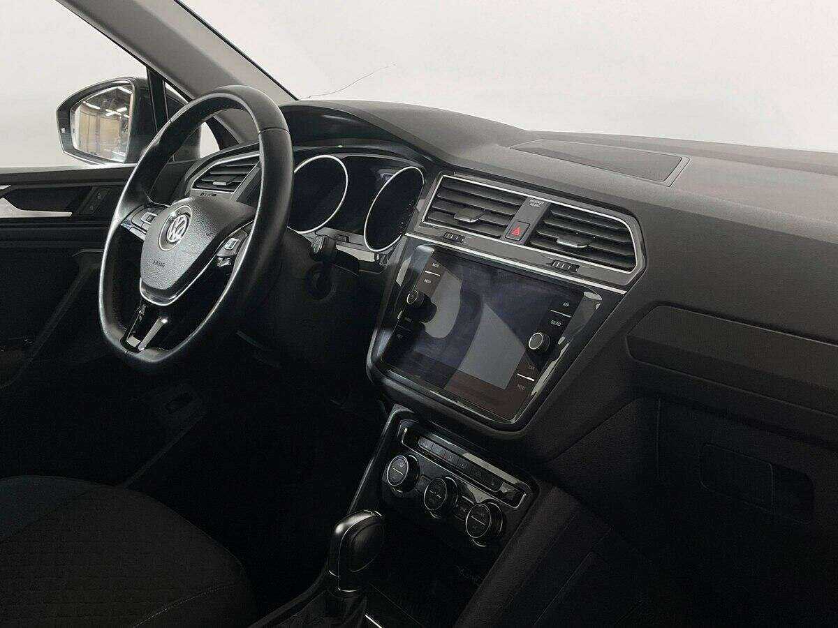 Volkswagen Tiguan 2019 года с пробегом. Фото: #8
