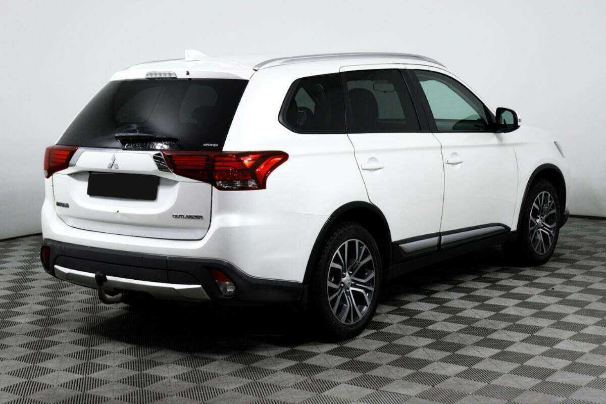 Mitsubishi Outlander 2018 года с пробегом. Фото: #3