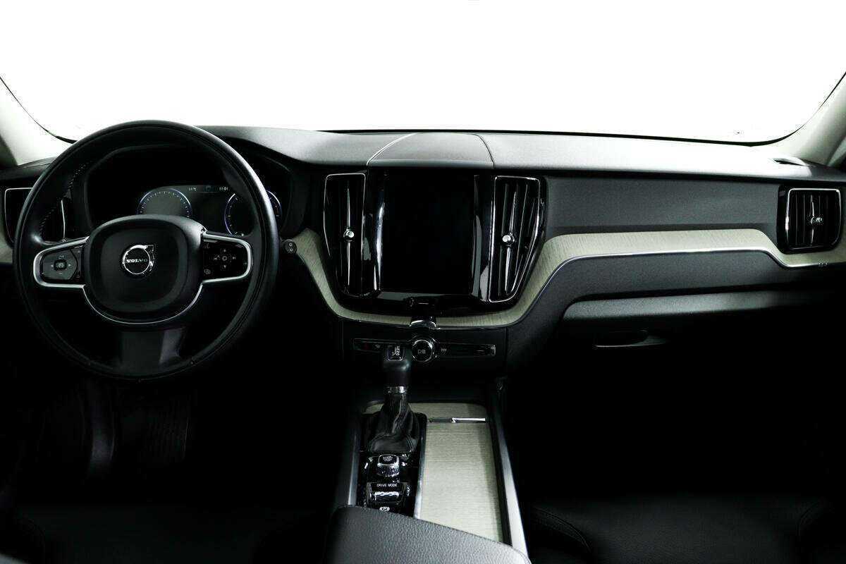 Volvo XC60 2018 года с пробегом. Фото: #10