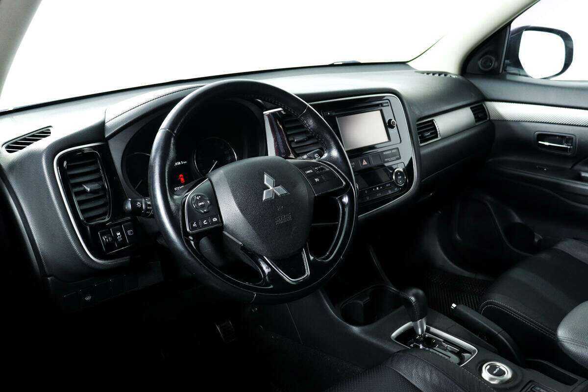Mitsubishi Outlander 2015 года с пробегом. Фото: #12