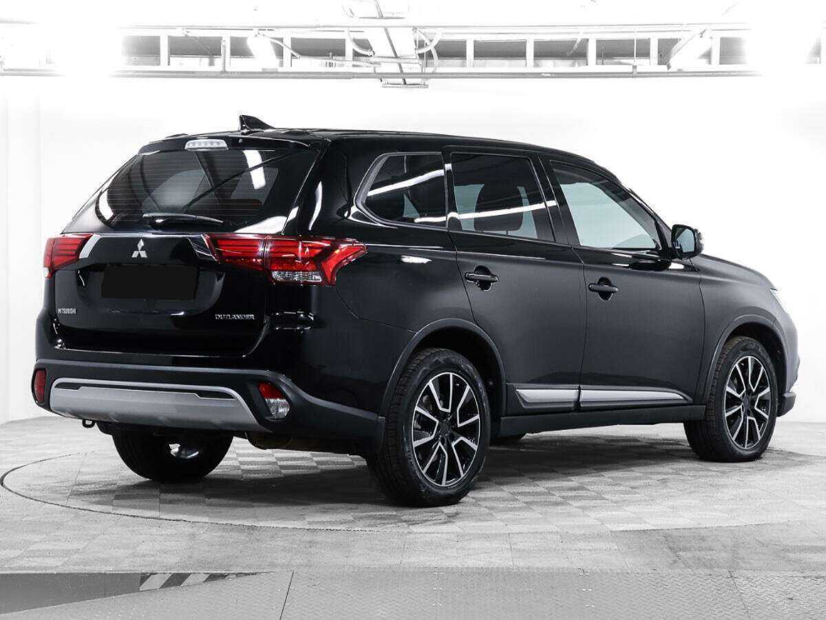 Mitsubishi Outlander 2018 года с пробегом. Фото: #4