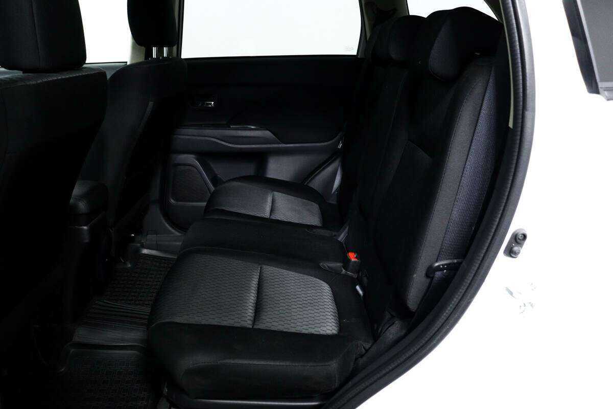 Mitsubishi Outlander 2013 года с пробегом. Фото: #11