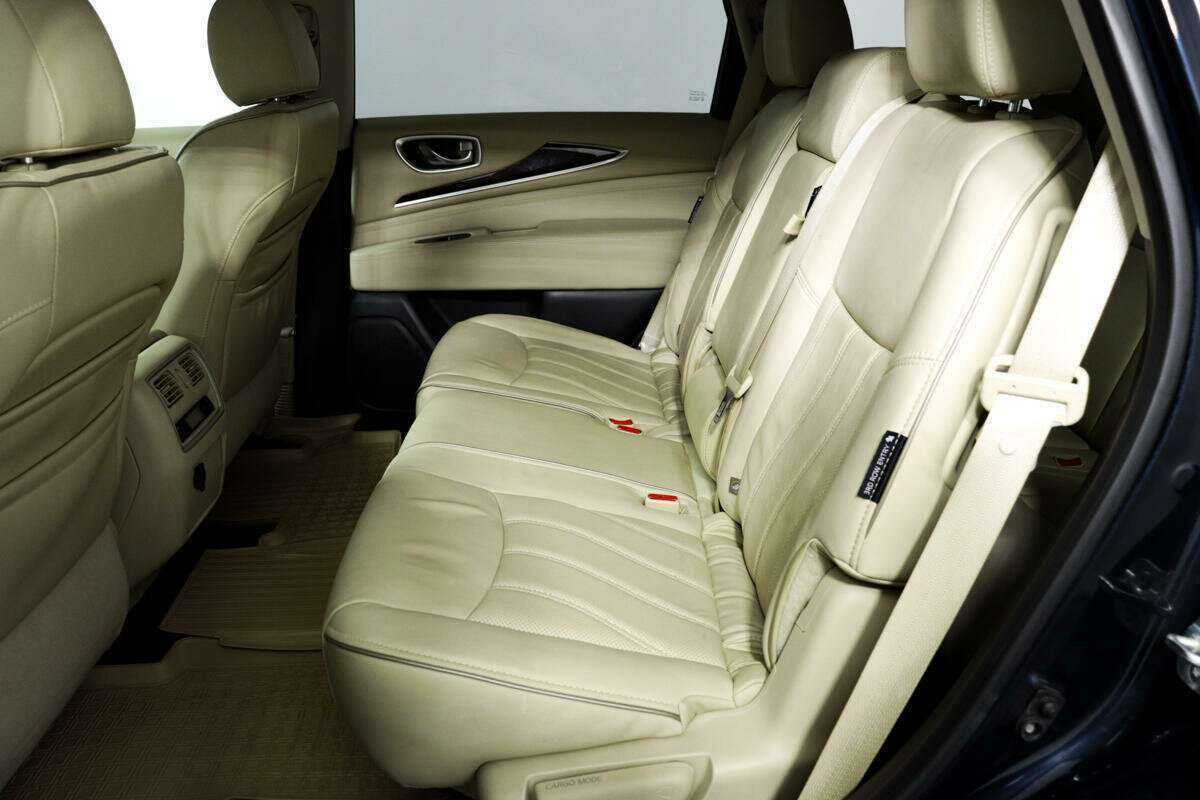 Infiniti QX60 2018 года с пробегом. Фото: #11