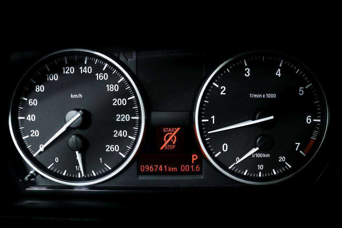 Б/У БМВ Икс1 2013 года. Фото: #9