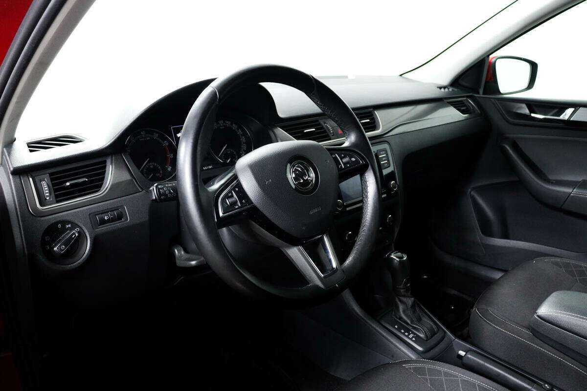 Б/У Шкода Рапид 2018 года. Фото: #12