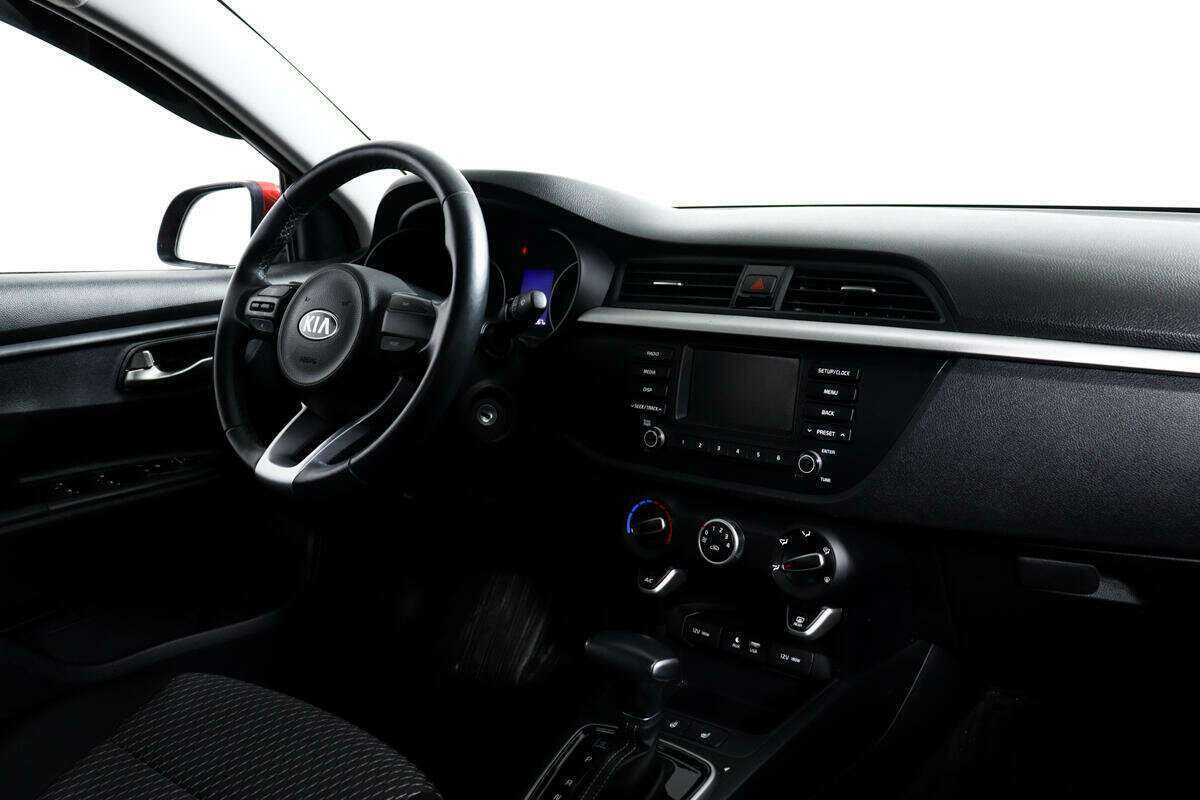 Б/У Киа Рио 2018 года. Фото: #8