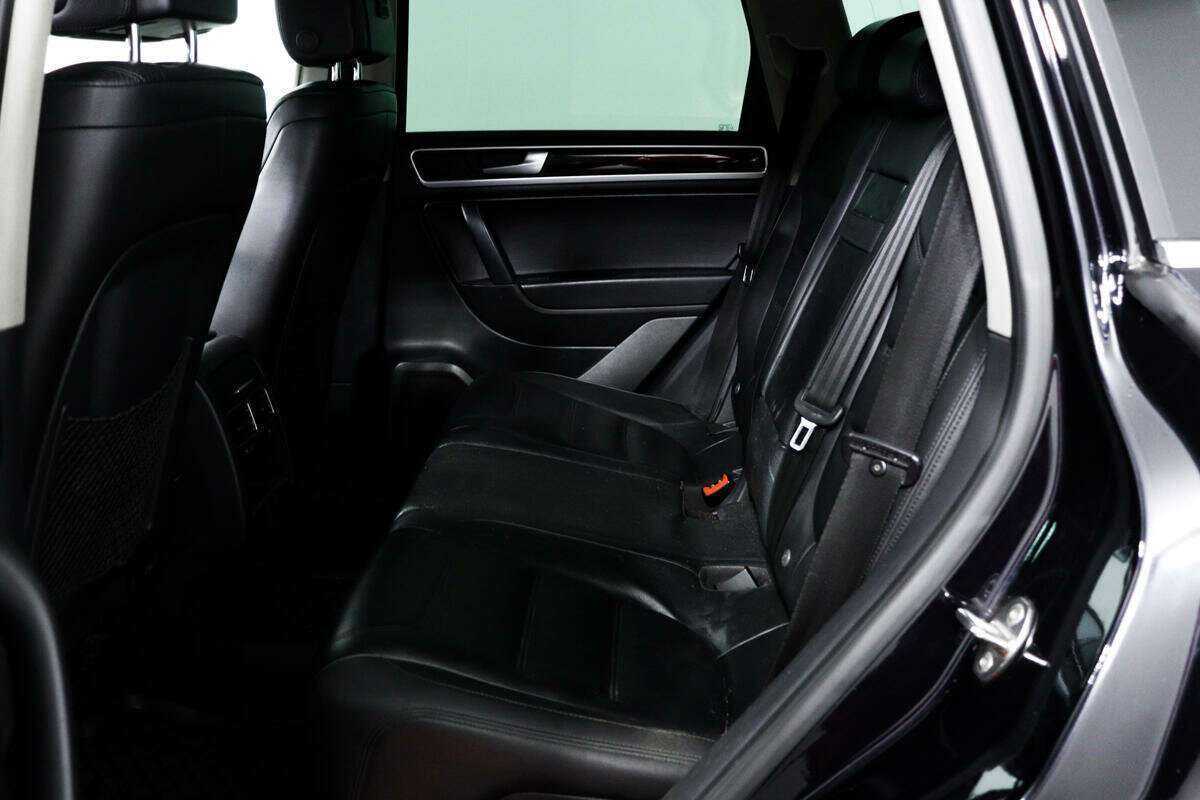 Б/У Фольксваген Туарег 2012 года. Фото: #10