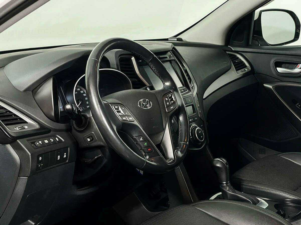 Hyundai Santa Fe 2017 года с пробегом. Фото: #12